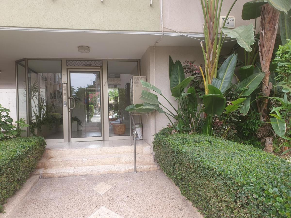 Belle Chambre Confortable Bed & Breakfast Netanya Exterior photo